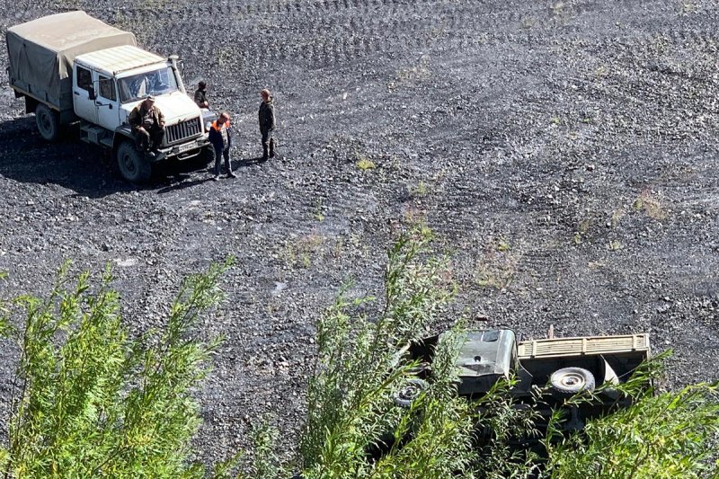 В Сусуманском муниципальном округе Колымы госавтоинспекторы устанавливают обстоятельства дорожной аварии